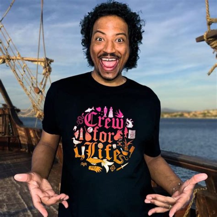 Crusoe Celebrity Wiki, Biography, Net Worth, Age, Family, Facts and More
