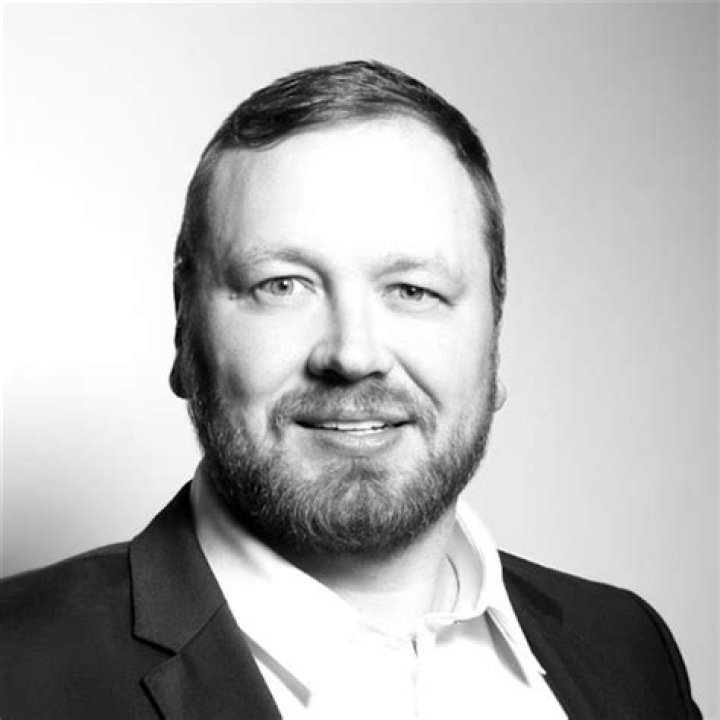 Daniel M. Niedzwiecki Net Worth (2024)