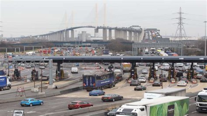 Dartford Crossing closed: M25 car crash closes QEII bridge causing traffic chaos and severe delays for commuters – The Sun