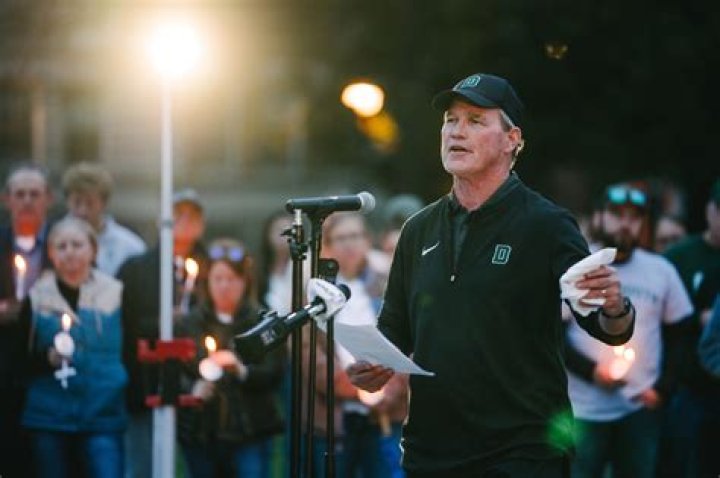 Dartmouth Community Gathers to Remember Buddy Teevens '79