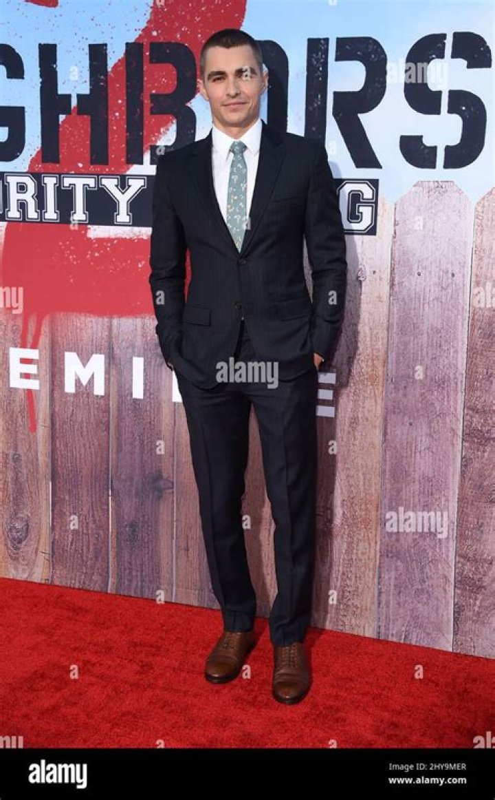 Dave Franco Is Rumored To Be Gay, as He Plays A Gay Role In “Neighbors 2: Sorority Rising”
