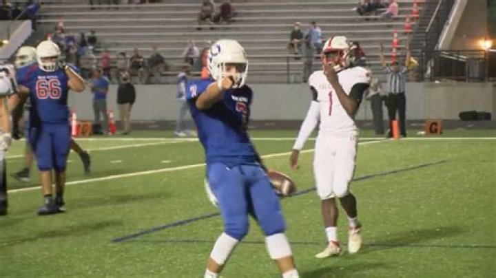 Davenport Central Football rolls to a 59-0 win