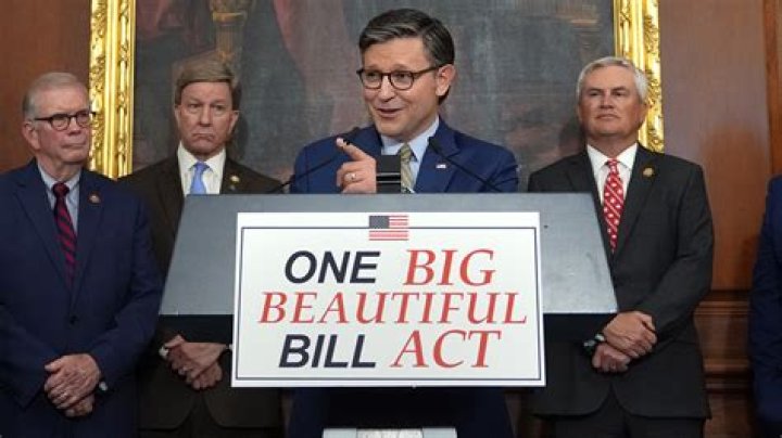 Democratic senator says bill passed by Republicans would 'neuter the auditor'