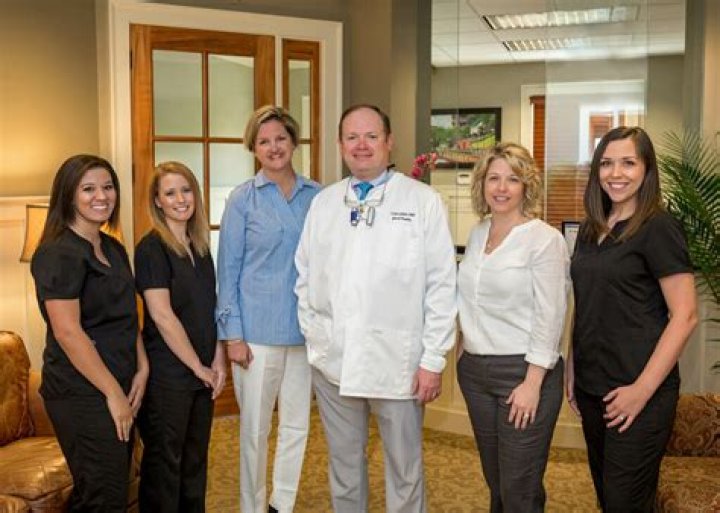 Dentist’s gift helps future hygienists at Carl Sandburg