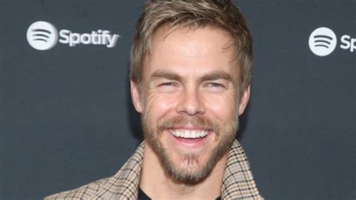 Derek Hough talks about Hayley Erbert’s ‘perfect’ engagement ring