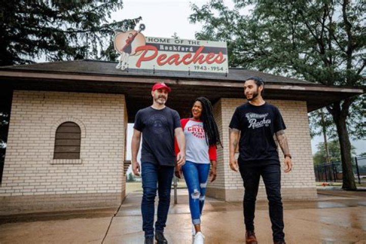 Destination Illinois: The Rockford Peaches