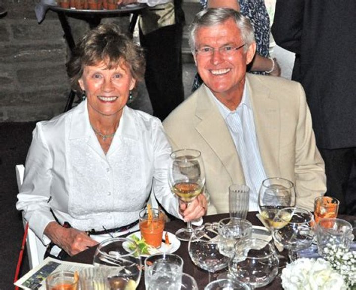 Dick Vermeil Wife, Who Is Carolyn White? Children, Grandchildren, Wine