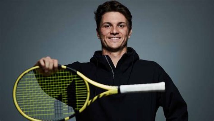 Does Miomir Kecmanovic Have Brother? Parents And Family