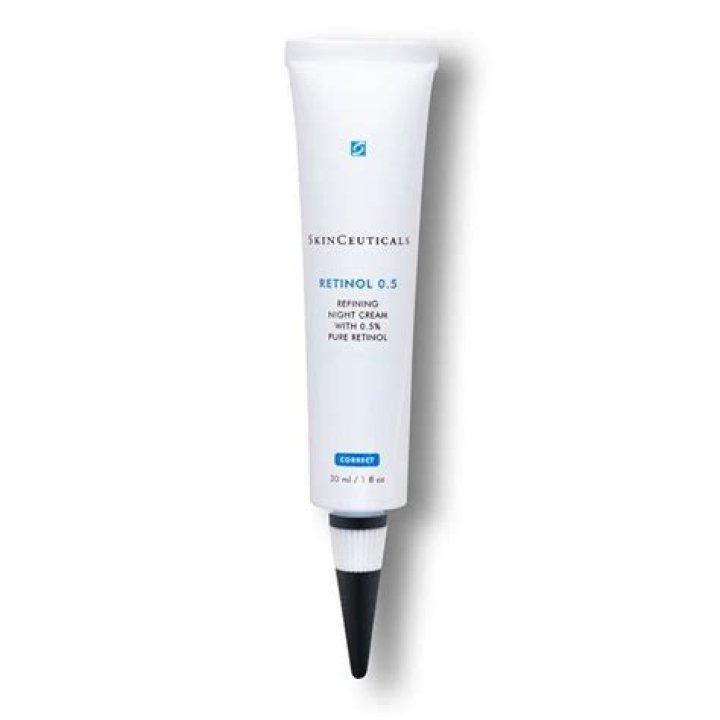 Does Retinol Help With Dark Spots? Dermatologists Explain