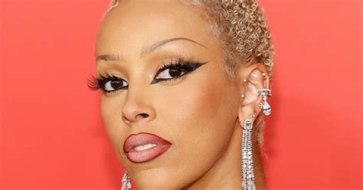 Doja Cat Freed The Nipple On The Cover Of 'V Magazine'