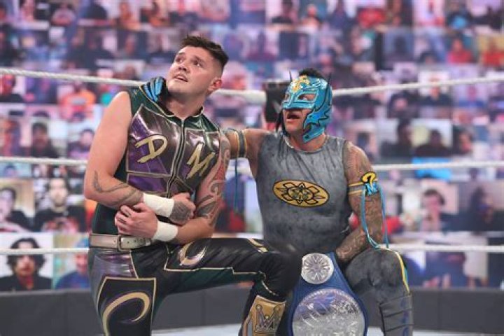 Dominik Mysterio Covered in Welts After Brutal Attack by Seth Rollins and Murphy on WWE Raw