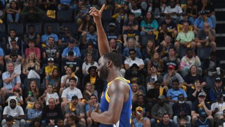 Draymond Green ejected for flagrant foul vs Grizzlies
