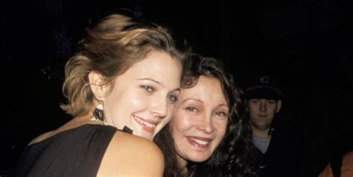 Drew Barrymore Clarifies Her Comments About Her Mother, Jaid