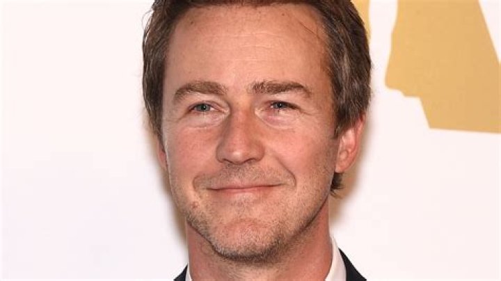 Edward Norton Reportedly Kept Janeane Garofalo Out Of Fight Club