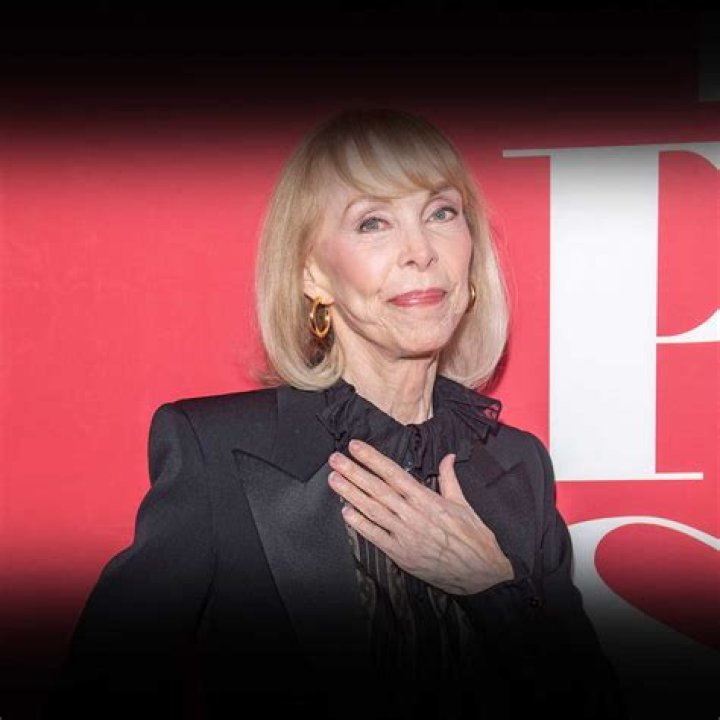 
Elaine Paul
Net Worth
