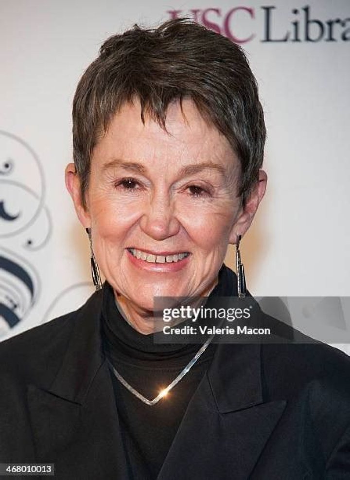 
Elizabeth Daley
Net Worth
