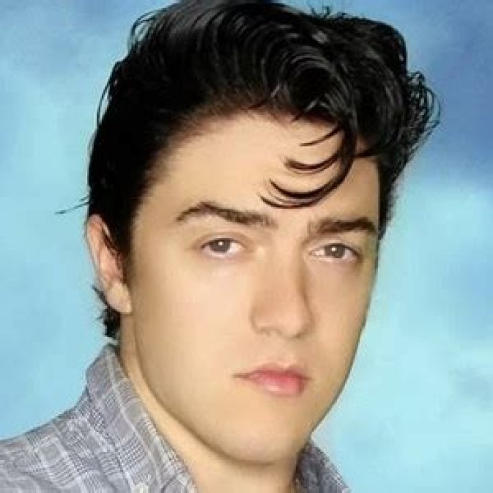 Elvis Roberts (TikTok star) Wiki, Biography, Age, Girlfriends, Family, Facts and More