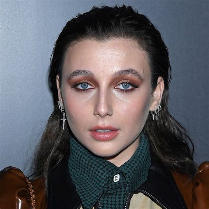 Emma Chamberlain Net Worth 2024