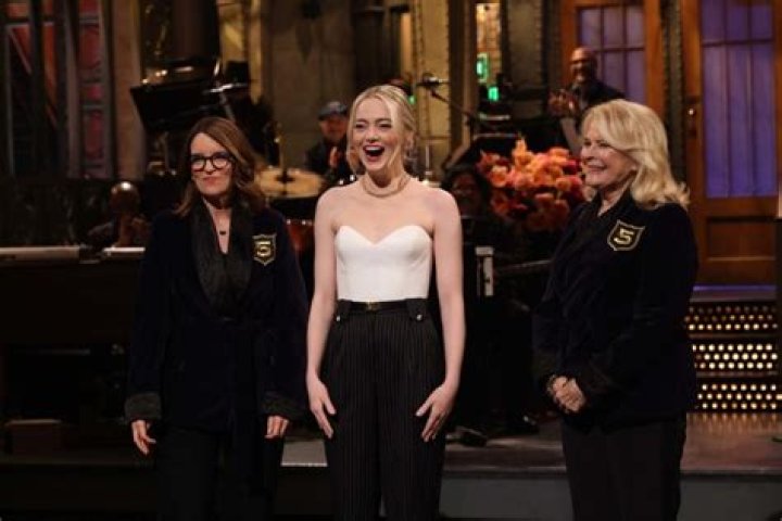 Emma Stone, SNL Cast Strip Down for Naked in New York Music Video