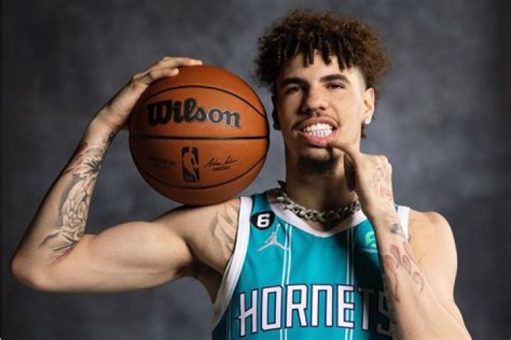 Estadísticas de LaMelo Ball: carrera de baloncesto, biografía, novia, patrimonio neto, fotos, edad y altura