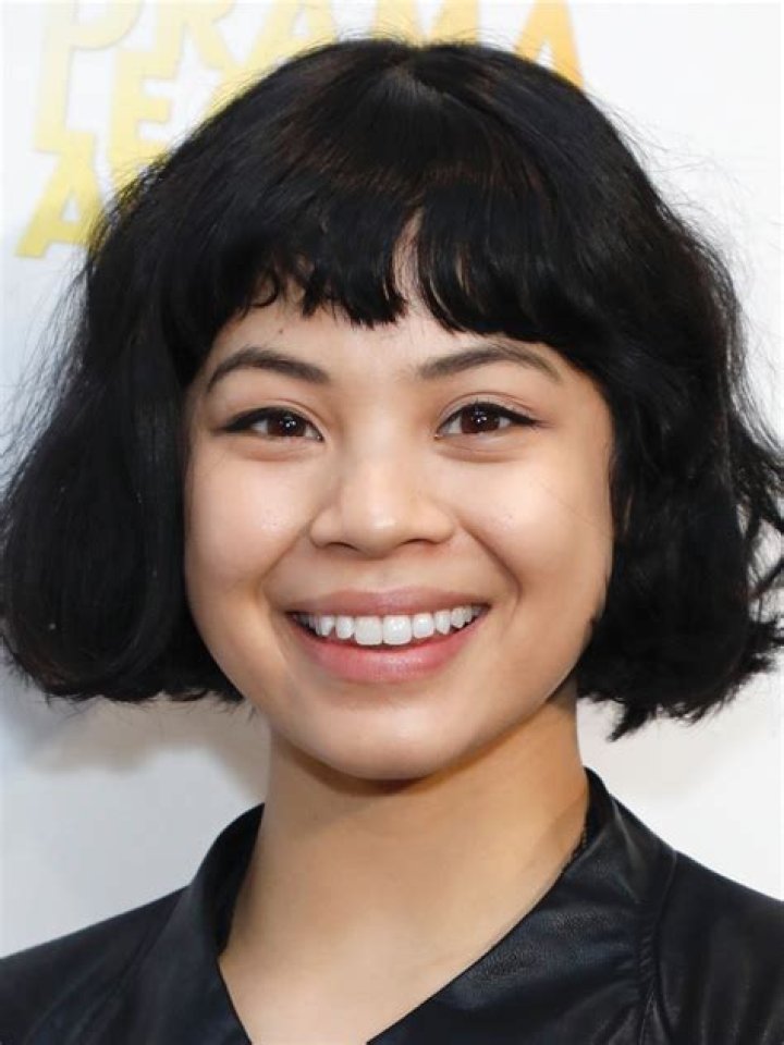 Eva Noblezada (Actress) Wiki, Biography, Age, Boyfriend, Family, Facts and More