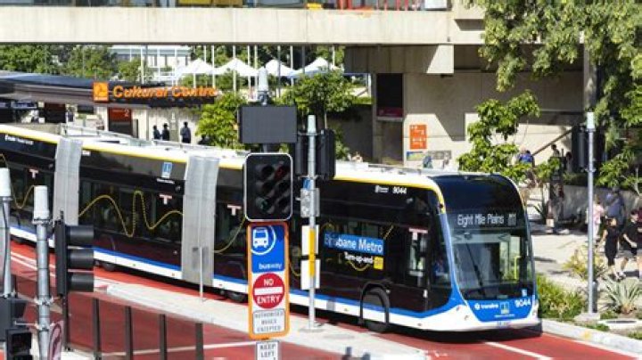 Federal grant helps Iowa transit groups replace diesel buses with electric