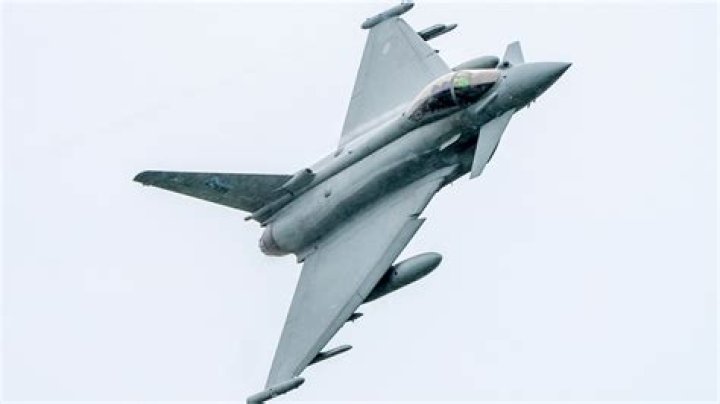 Fighter jets 'used sonic boom' to intercept Alaska Airlines plane