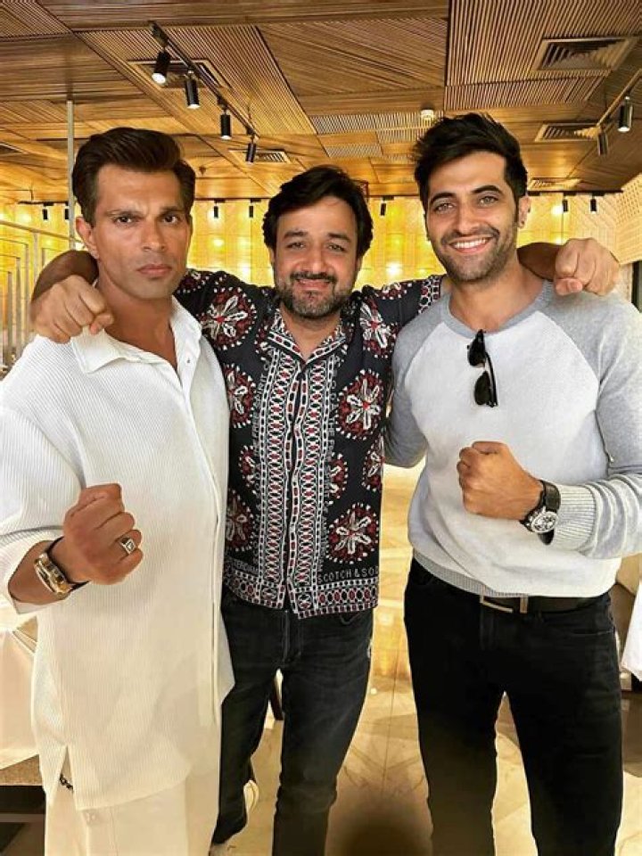 Fighter screening: Bipasha Basu and Saba Azad cheer for their beaus Hrithik Roshan, Karan Singh Grover