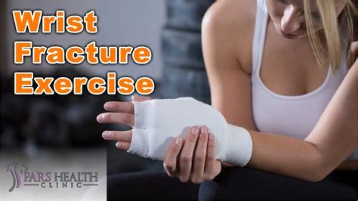 Fractured wrist - wants to remove cast
