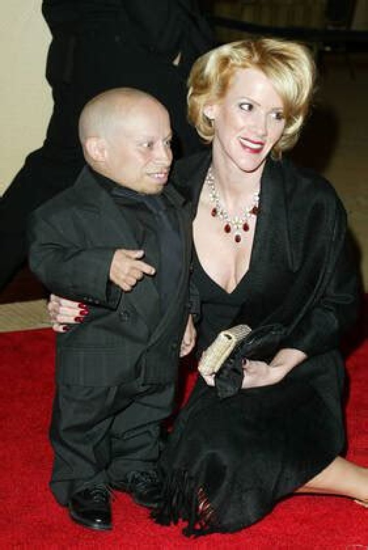 Genevieve Gallen, Verne Troyer’s Wife | Wiki/Bio, Wedding Photos, Age, Husband, Now, Photos, Career and Facts