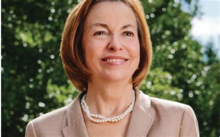 
Gloria Larson
Net Worth
