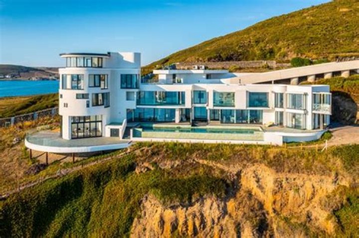 Grand Designs house price slashed by £1MILLION to £3m despite having a private BEACH