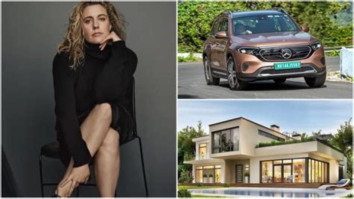 Greta Gerwig Net Worth 2023, Annual Income, Cars, Houses, Properties, Charities Etc.