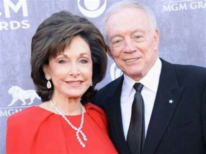 Gretchen Jones Net Worth 2024
