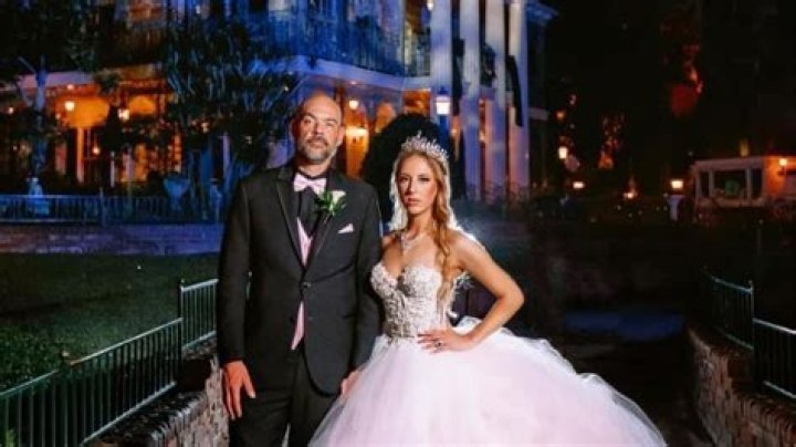 Gus Edwards Wife, Married, Girlfriend, Chelsea Goodman, Relationship, Family, Net Worth