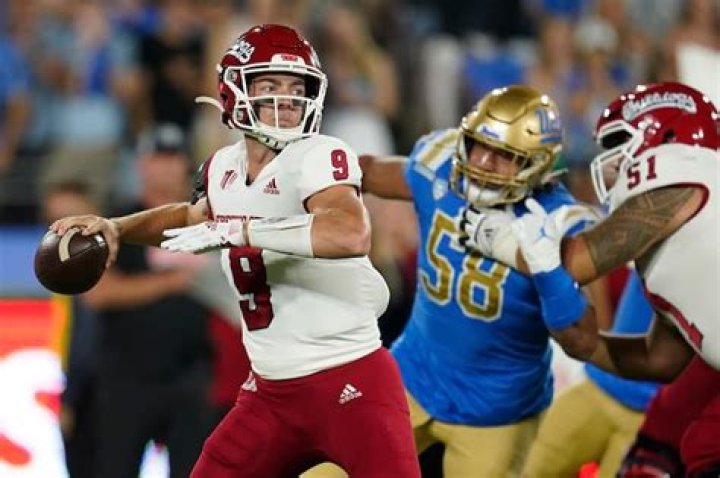 Haener’s TD pass lifts Fresno State to 40-37 upset of UCLA