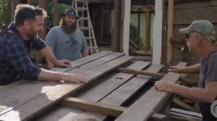 How Old Is Johnny Jett on Barnwood Builders? Is Johnny Jett’s Death Rumors True?