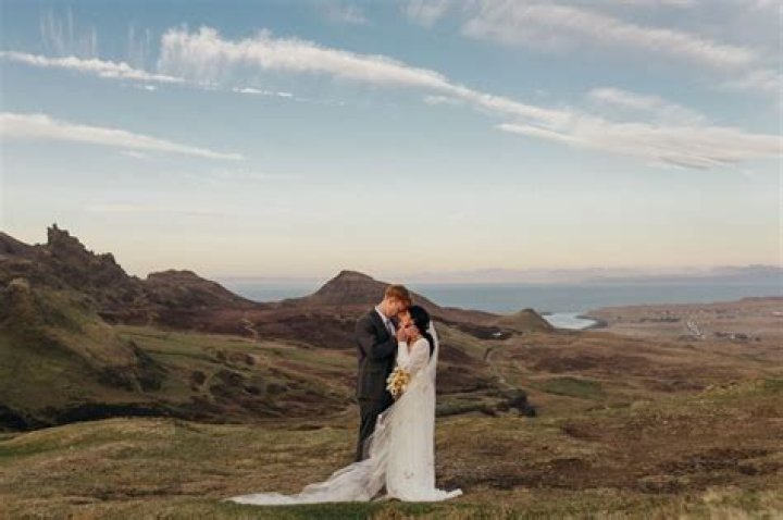 How to become a destination wedding photographer