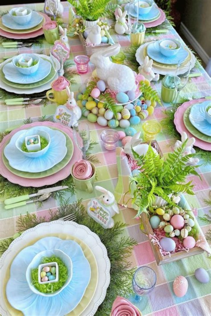 How to do an easter table setting