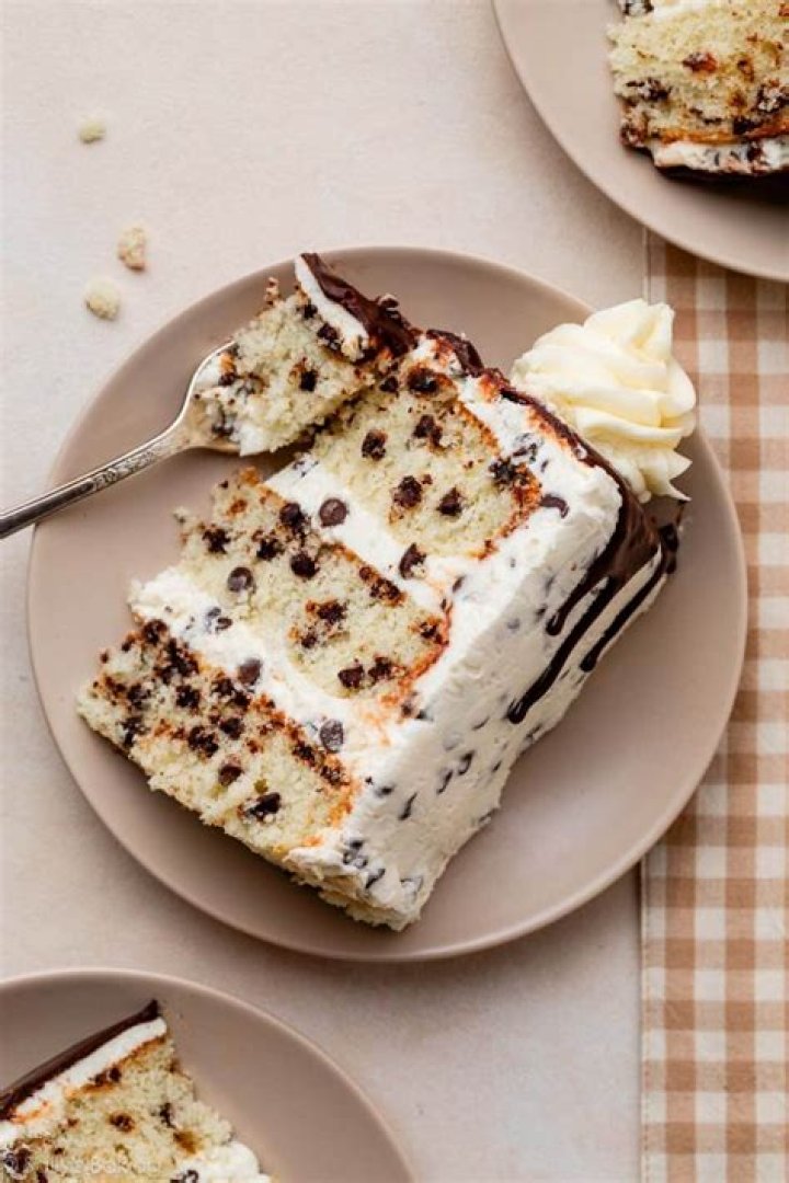 How to make a delicious chocolate chip cake in one minute using a mug and your microwave