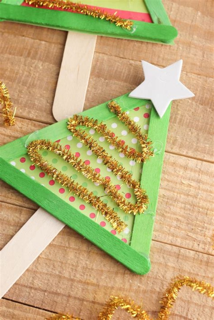 How to Make Popsicle Stick Christmas Trees