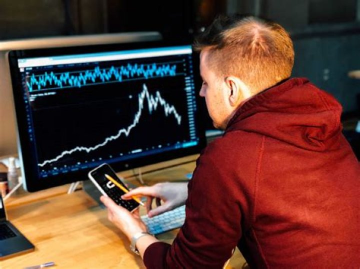 How to start investing without taking major risks