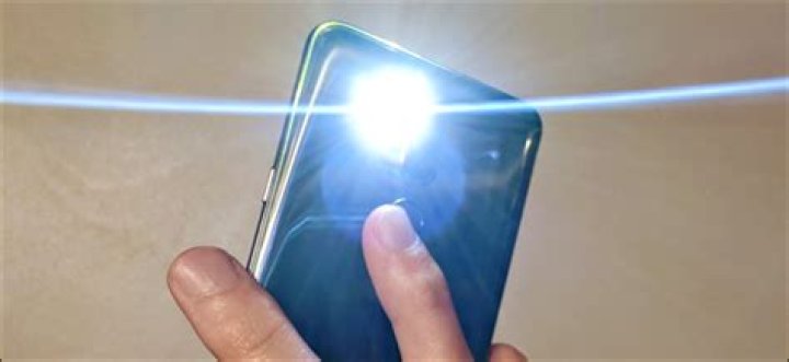 How to turn on your flashlight by tapping the back of your android phone