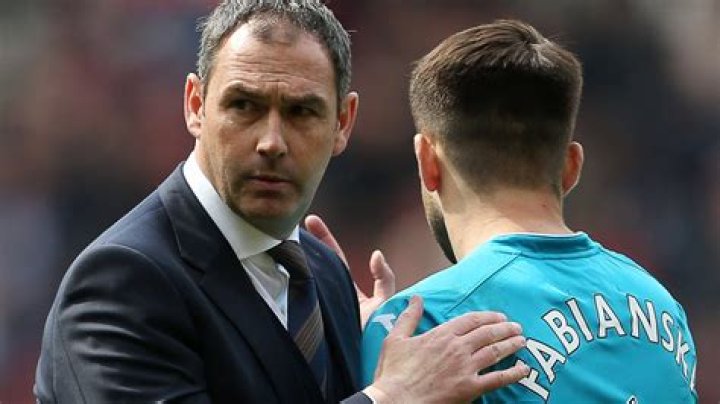 Hull City boss Marco Silva and Swansea City manager Paul Clement both have tough jobs on their hand, but who is more likely to keep their side up come the end of the season?