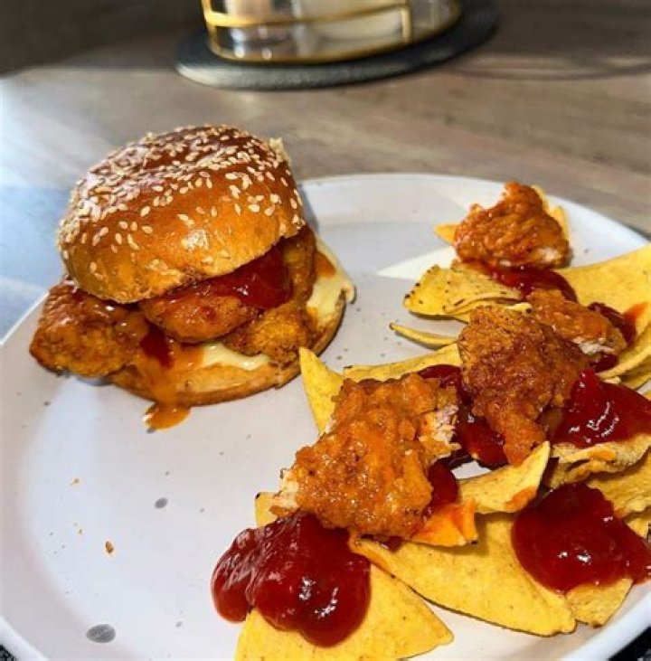 I created an easy dinner with Aldi McDonald’s dupe - it’s 10 times better and fuss-free