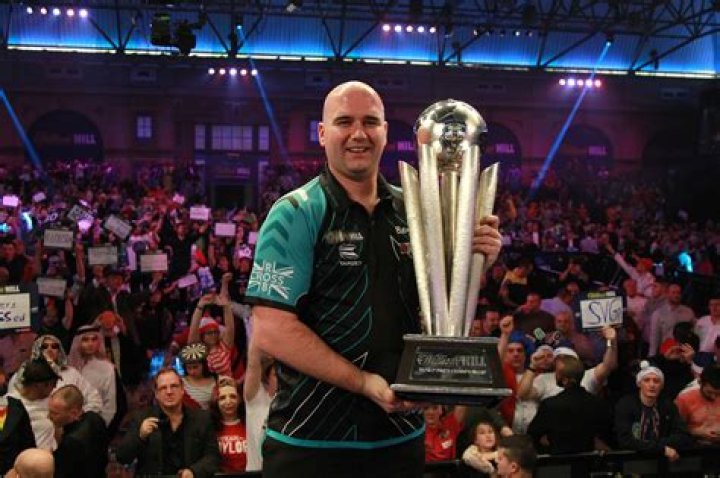 I quit my job as an electrician to become a top darts star - now I've raked in £1.4million in career earnings