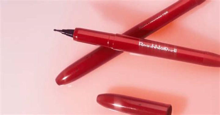 I Tried Beaubble's Berry Freckled Pen & Here's My Unfiltered Review