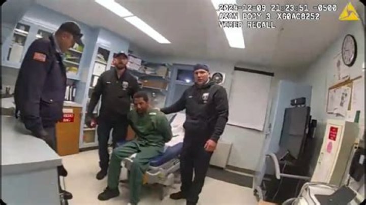 Illinois prison guard sentenced for inmate beating death