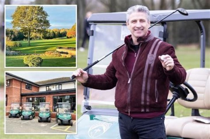 Inside Britain’s richest gypsy Alfie Best’s private golf course with 140 acres & luxury lodges - here's how to visit
