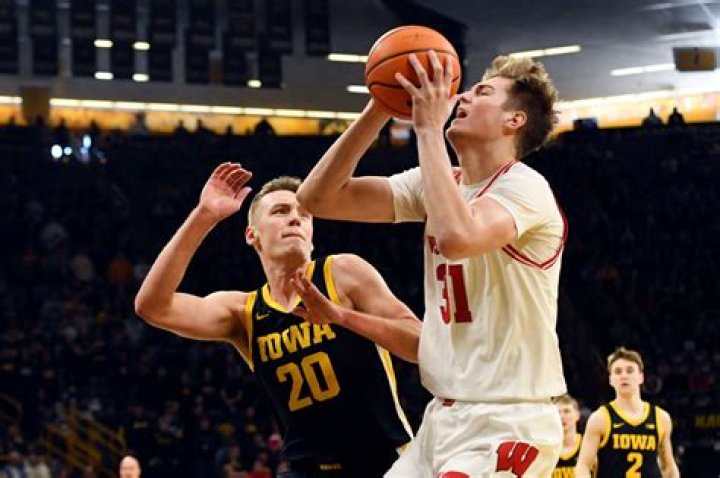 Iowa beats No. 20 Wisconsin 88-86 in overtime on last-second shot